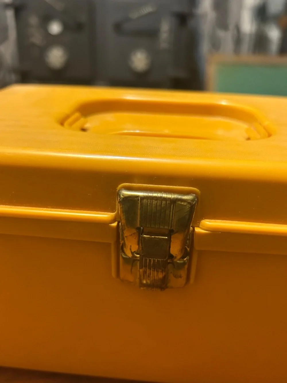 Wil-Hold Wilson Plastic Mustard Small Empty Sewing Box